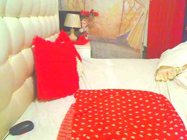 HOTLILLIE webcam