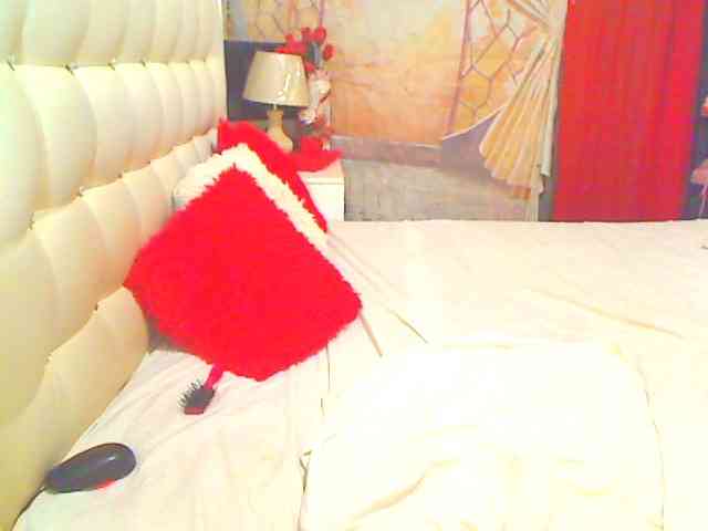 HOTLILLIE webcam