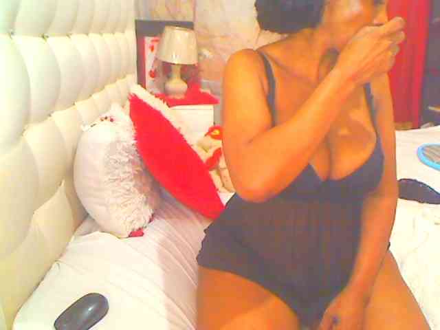 HOTLILLIE webcam