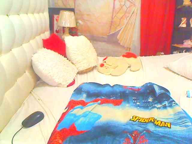 HOTLILLIE webcam