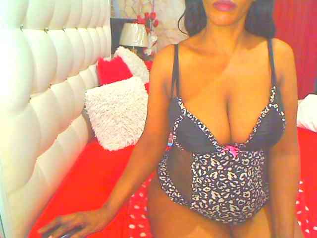 HOTLILLIE webcam