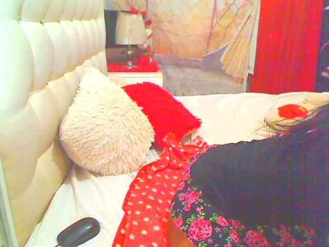 HOTLILLIE webcam