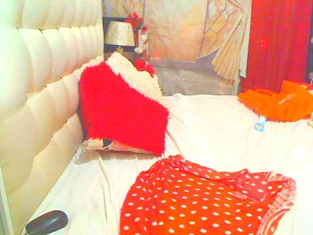 HOTLILLIE webcam