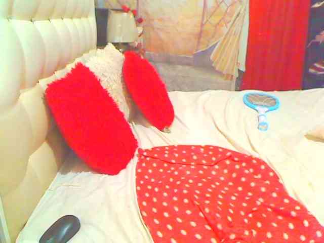 HOTLILLIE webcam