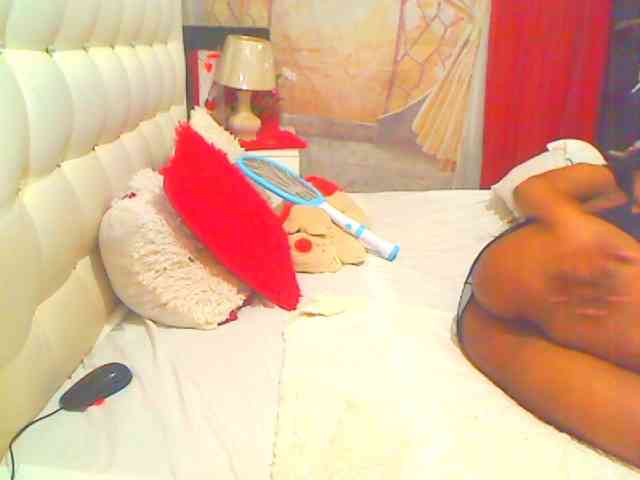 HOTLILLIE webcam
