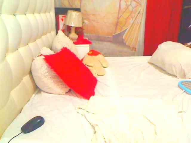 HOTLILLIE webcam
