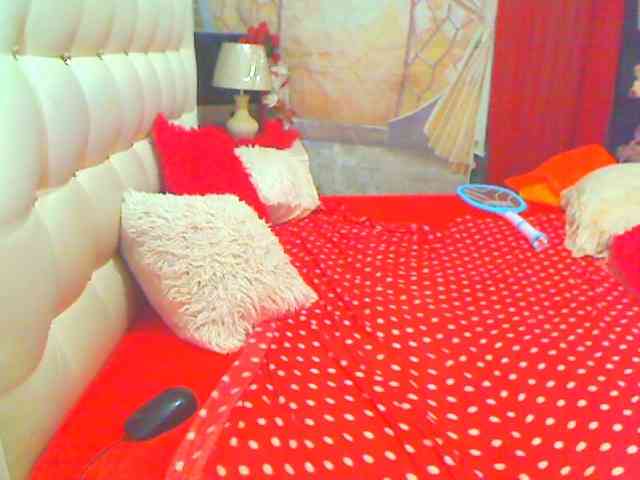 HOTLILLIE webcam