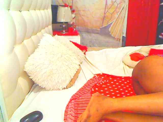 HOTLILLIE webcam