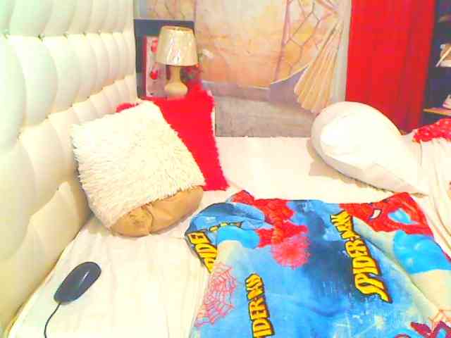 HOTLILLIE webcam
