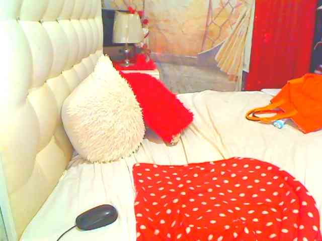 HOTLILLIE webcam