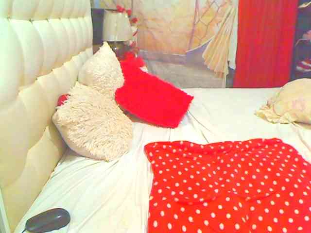 HOTLILLIE webcam