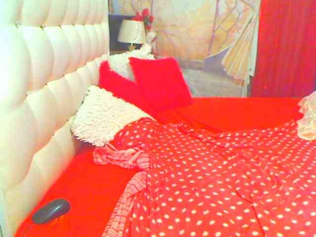 HOTLILLIE webcam