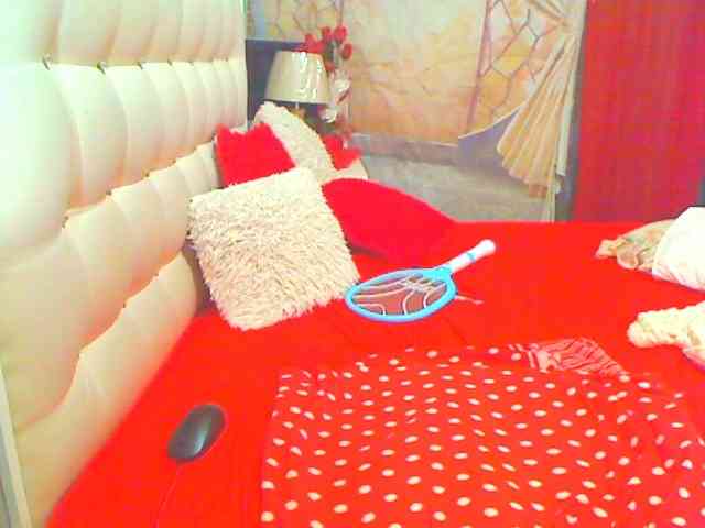 HOTLILLIE webcam