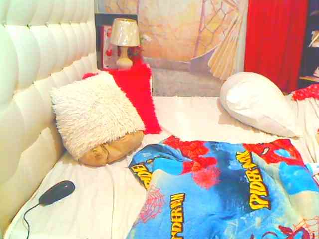 HOTLILLIE webcam
