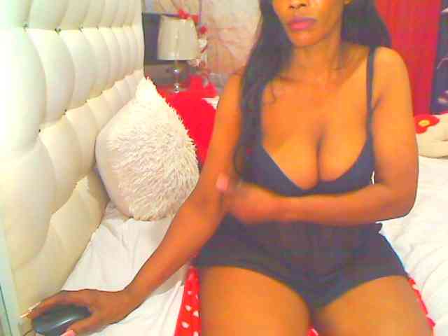 HOTLILLIE webcam