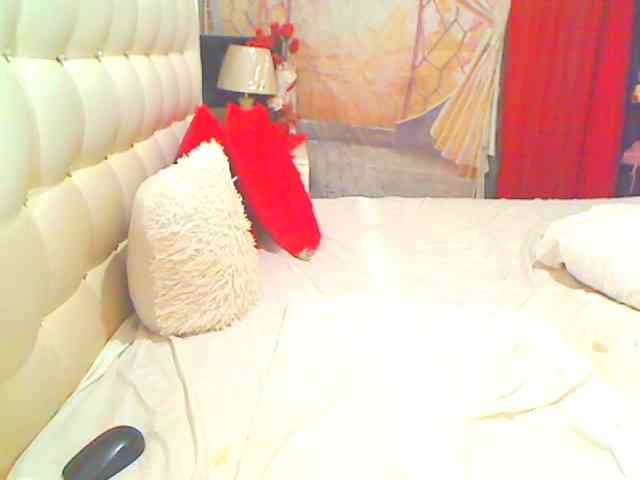 HOTLILLIE webcam