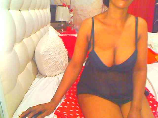 HOTLILLIE webcam