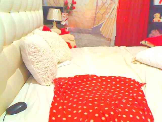 HOTLILLIE webcam