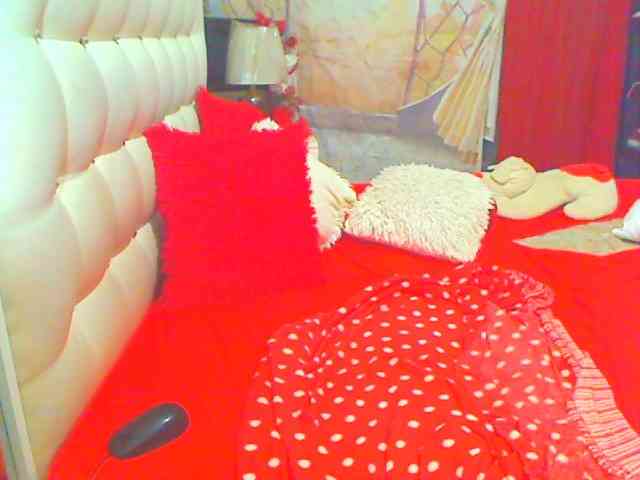 HOTLILLIE webcam