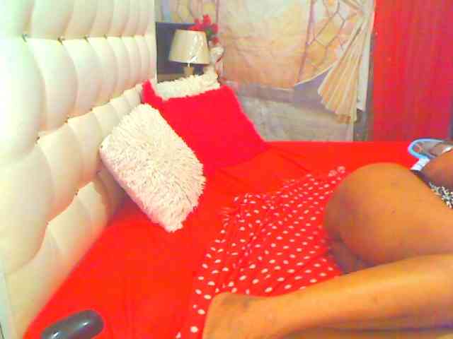 HOTLILLIE webcam