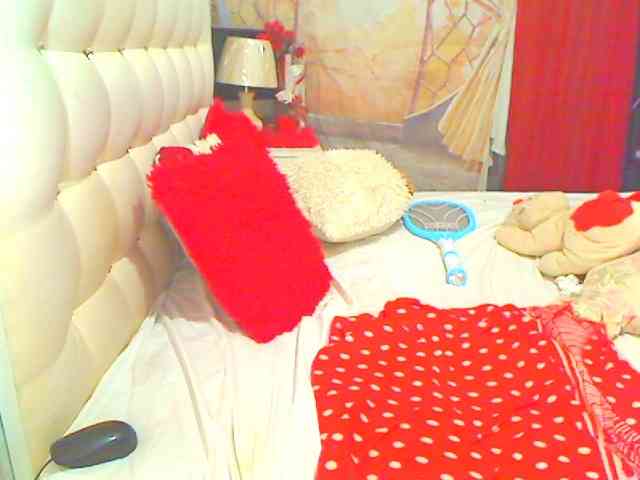 HOTLILLIE webcam