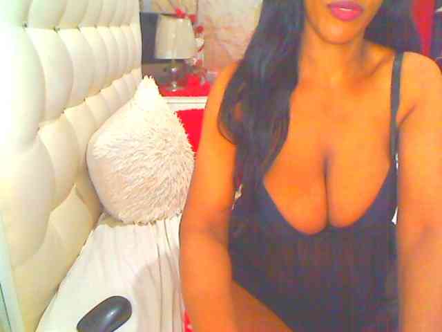HOTLILLIE webcam