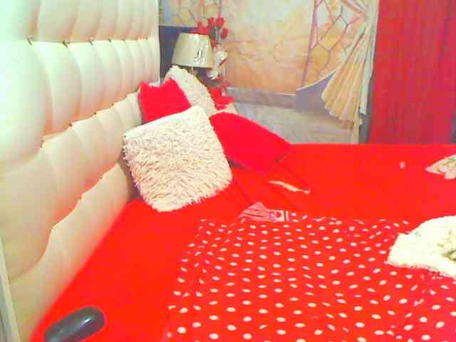 HOTLILLIE webcam