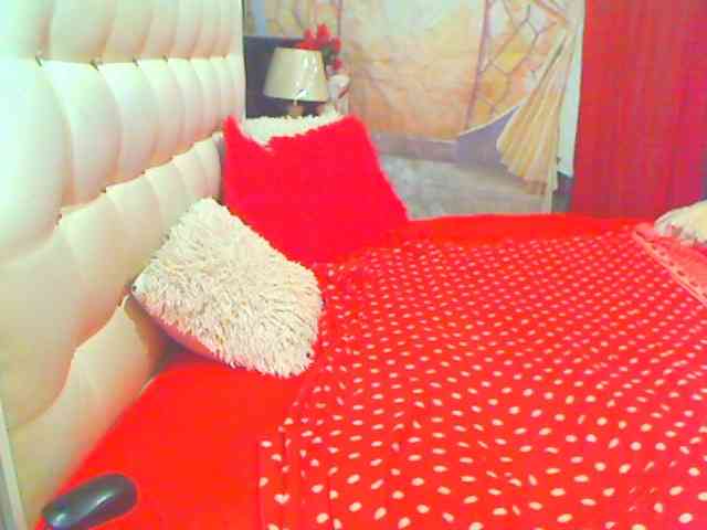 HOTLILLIE webcam