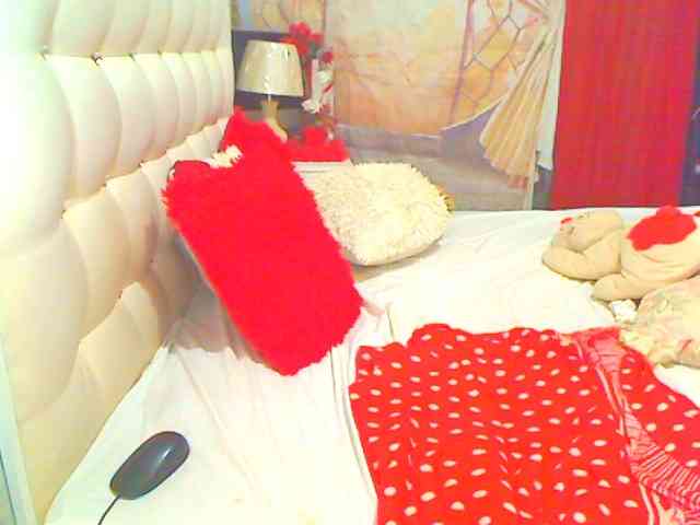 HOTLILLIE webcam
