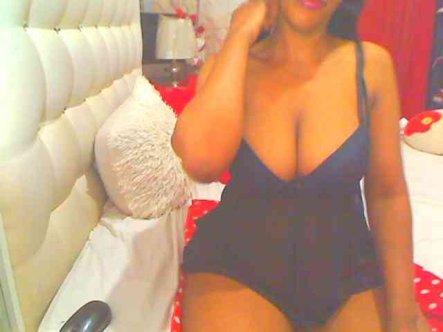 HOTLILLIE webcam