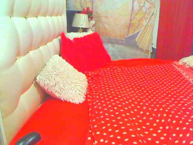 HOTLILLIE webcam