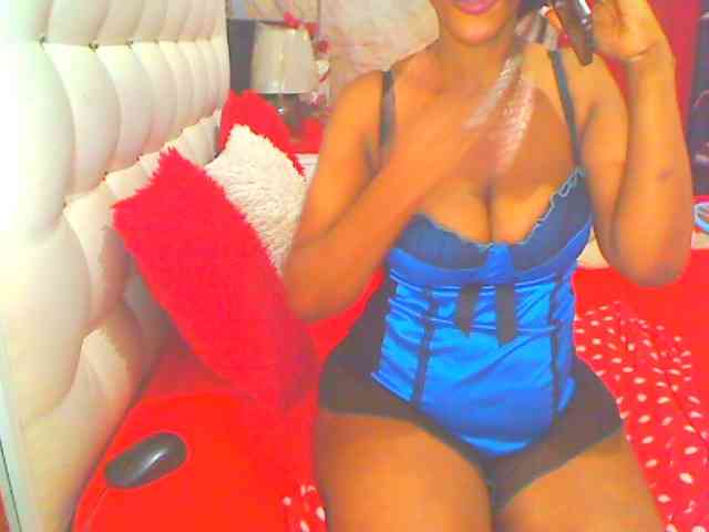 HOTLILLIE webcam