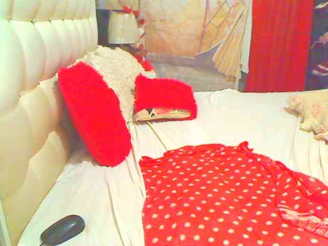 HOTLILLIE webcam