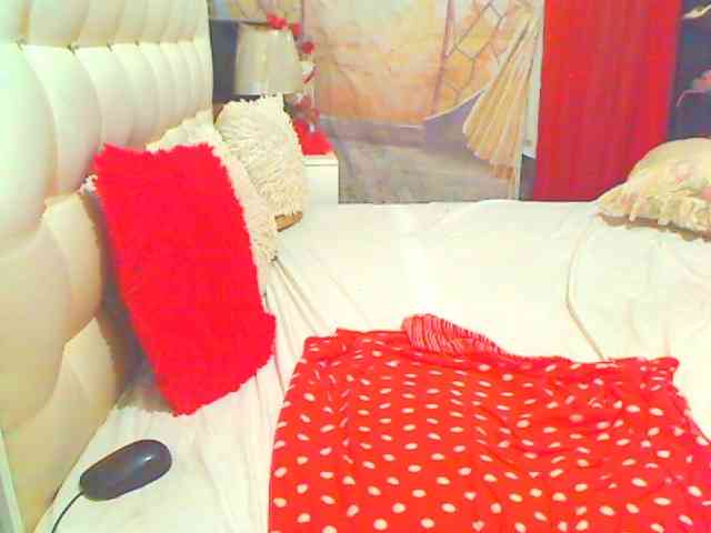 HOTLILLIE webcam