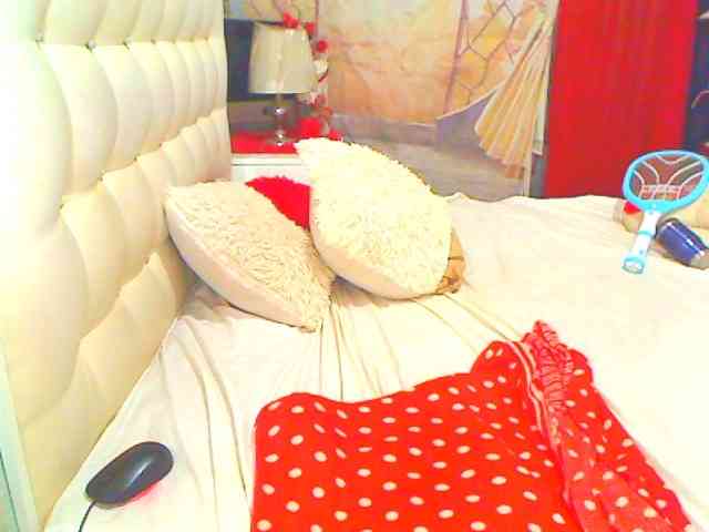 HOTLILLIE webcam