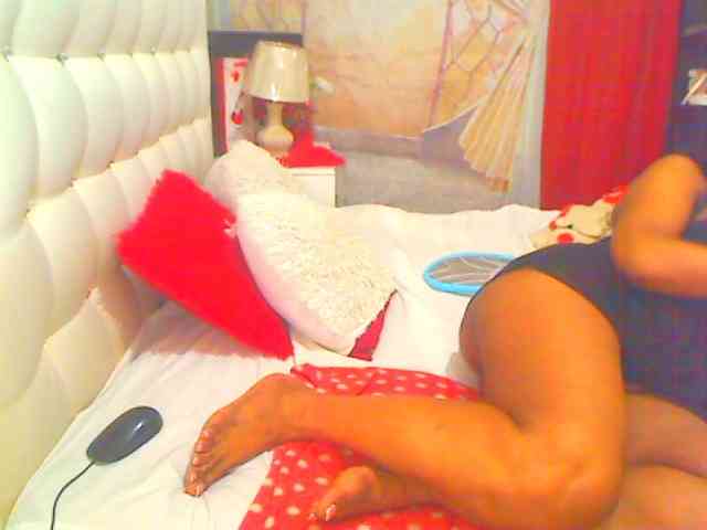 HOTLILLIE webcam
