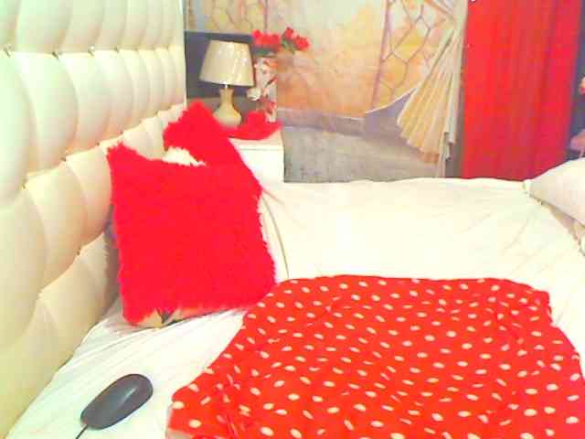 HOTLILLIE webcam