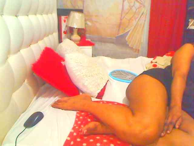 HOTLILLIE webcam