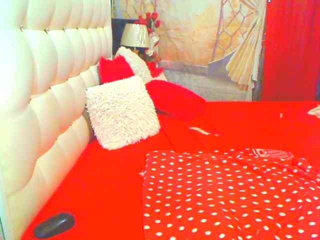 HOTLILLIE webcam