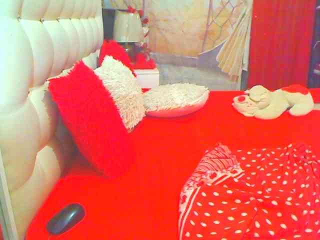 HOTLILLIE webcam