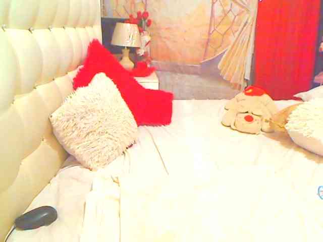 HOTLILLIE webcam