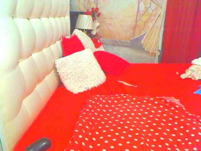HOTLILLIE webcam