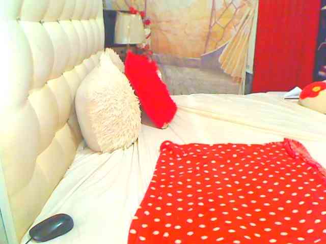HOTLILLIE webcam