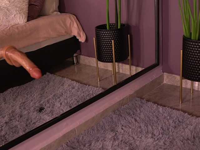 IzzyWild's BongaCams show and profile