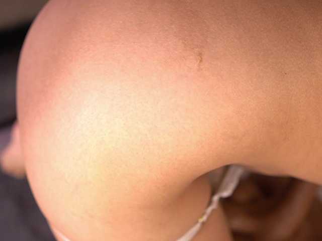 IzzyWild's BongaCams show and profile