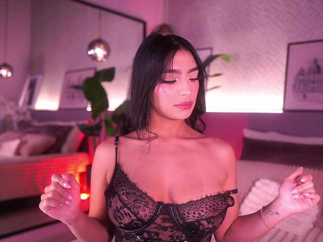 IzzyWild's BongaCams show and profile