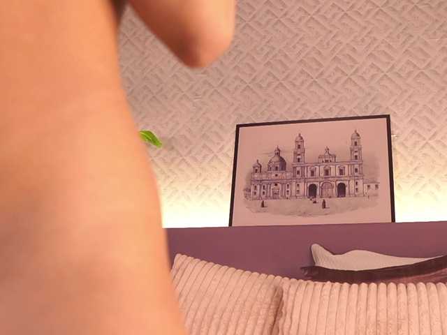 IzzyWild's BongaCams show and profile