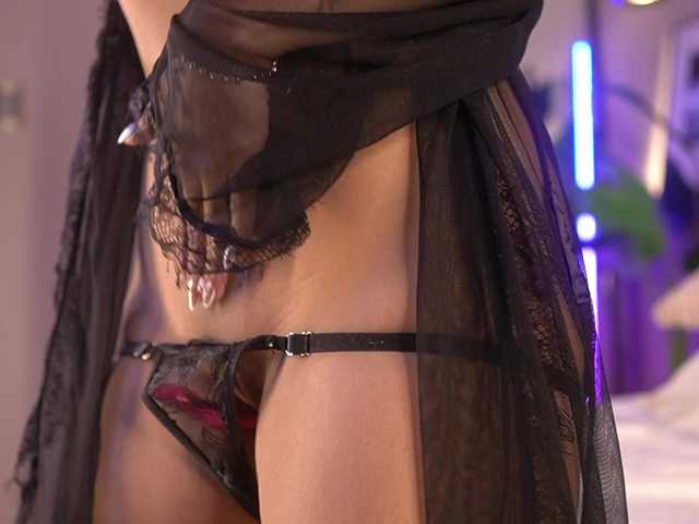 IzzyWild's BongaCams show and profile