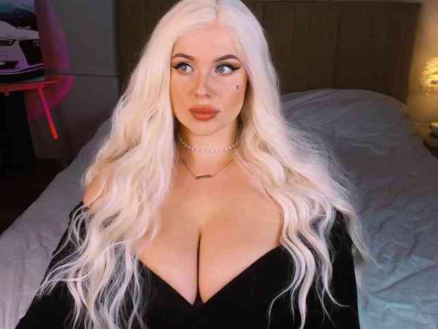 Модель: GoddessGlow