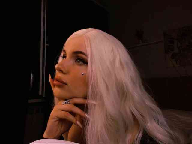 Модель: GoddessGlow